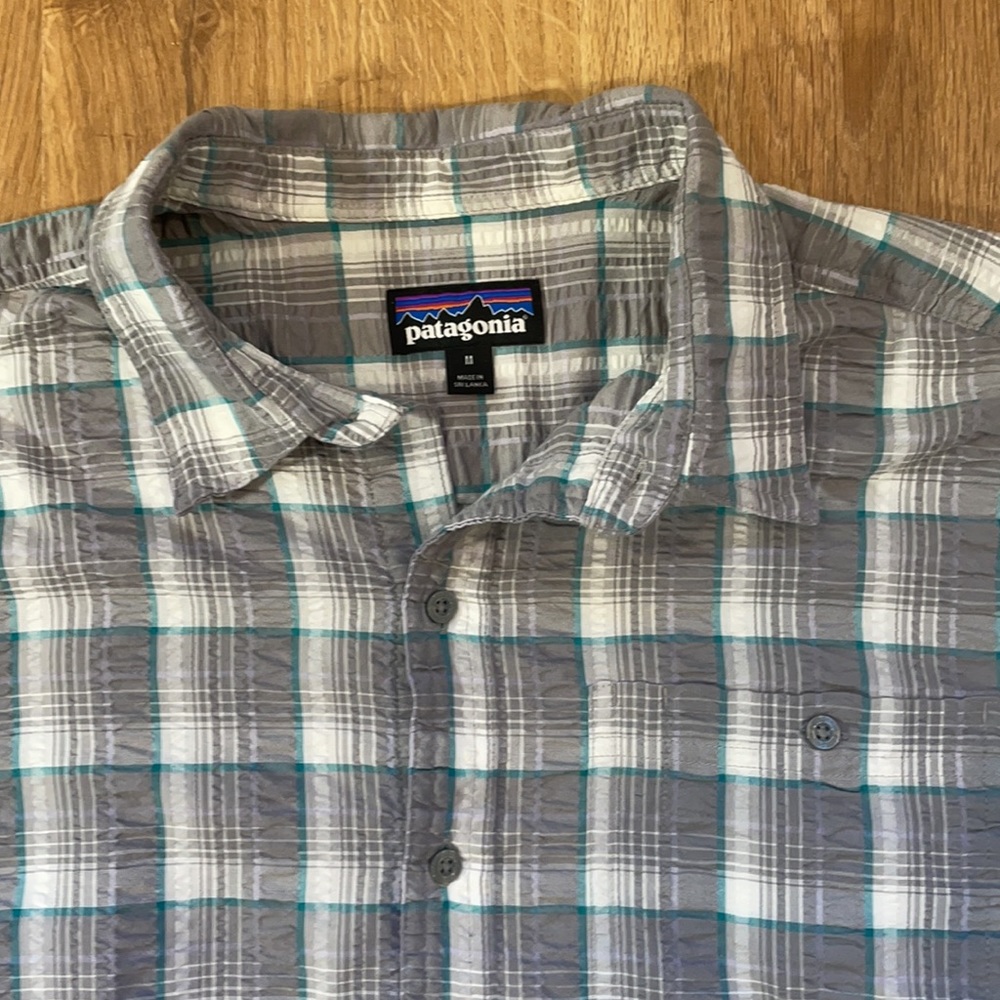 Patagonia Button Down - Medium - image 2